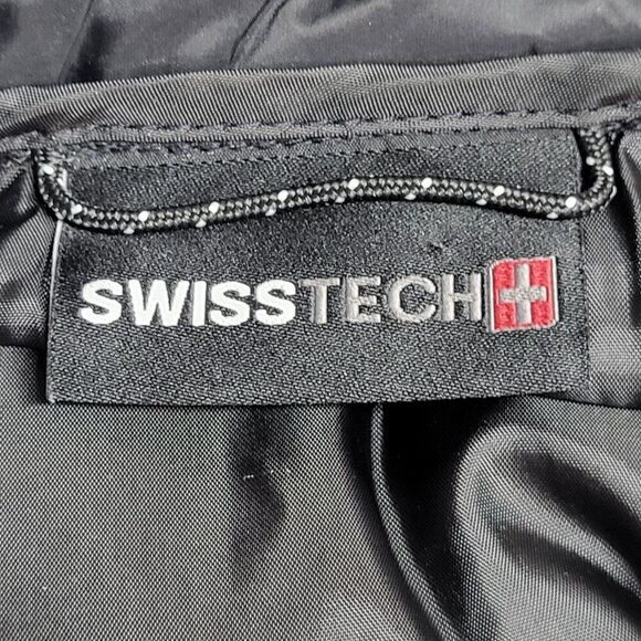 Swiss Tech Men’s Size Medium 38-40 Black Puffer Vest Jacket Quilted Lightweight - Picture 3 of 14